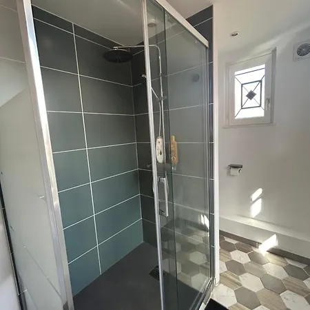 דירה Le Rive Droite Proche Gare Parking Facile מונטובן